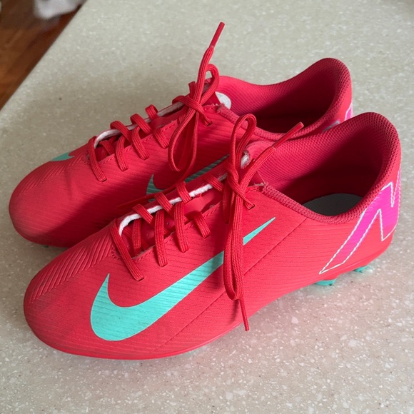Nike Mercurial Soccer Cleats Worn Twice - Picture 1 of 5